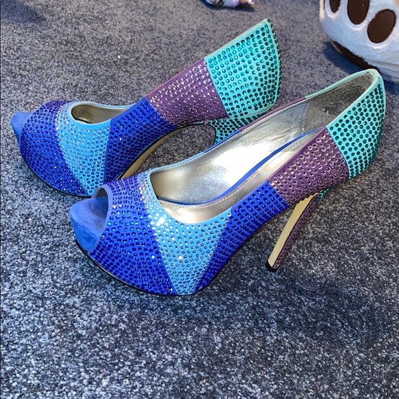 Pumps - Picture 1 of 1